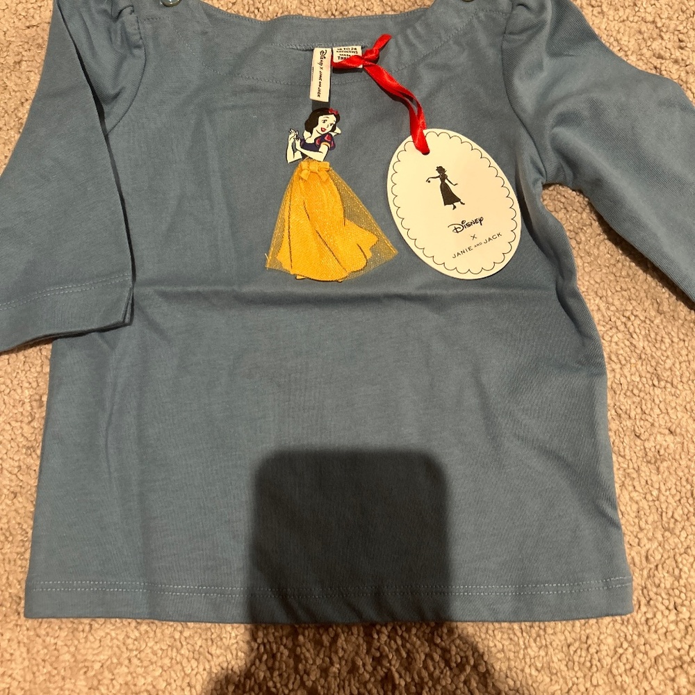 Disney snowwhite tee size 18-24 months